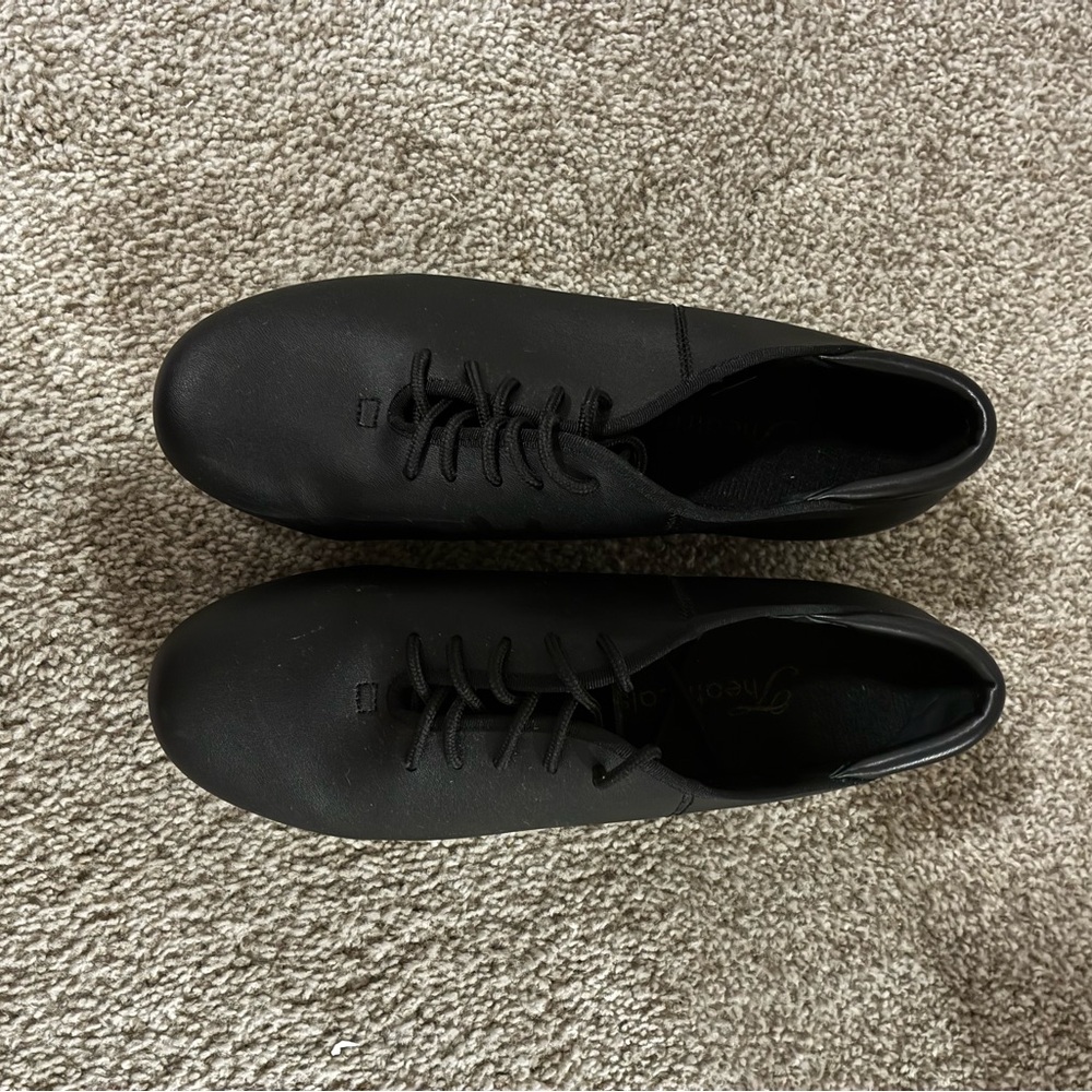 Theatricals Adult Lace Up Tap Shoes - Picture 6 of 6